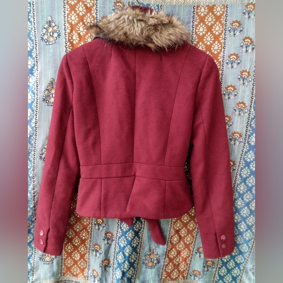 Forever 21 Contemporary faux fur collared coat - Picture 2 of 3